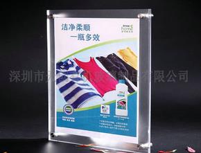 讓它來(lái)展現(xiàn)你的美亞克力廣告相架